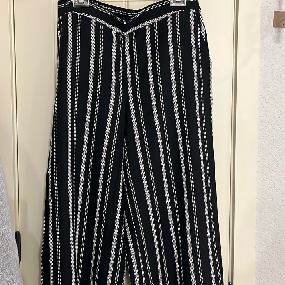 NWOT wide leg trousers from Loft size L.